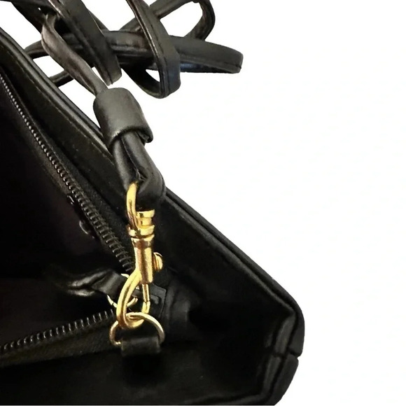 Vegan Leather Crossbody for Women With Removable Strap - Picture 2 of 6